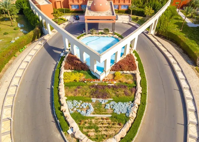 منتجع شاطئ تيتانيك الغردقة