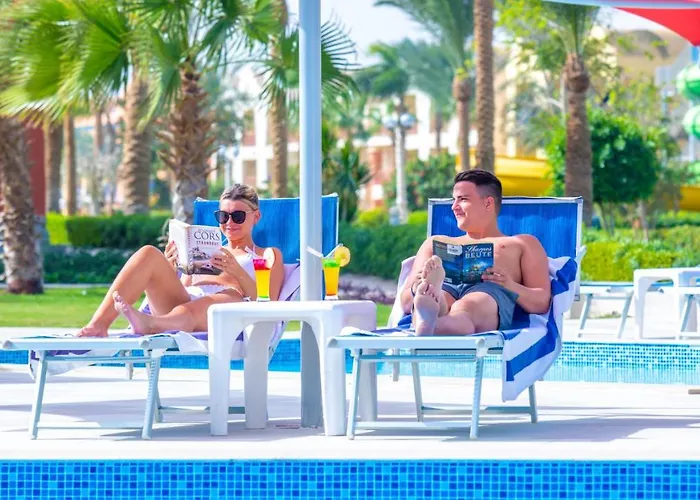 منتجع شاطئ تيتانيك الغردقة
