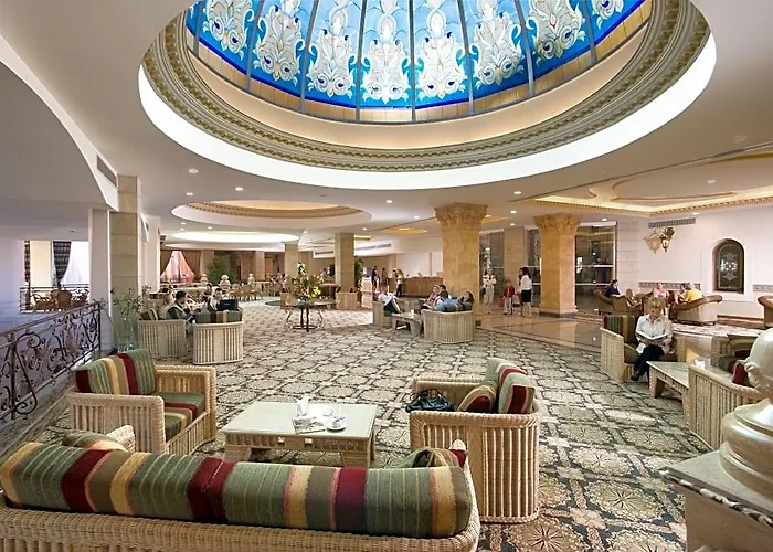 شاطئ تيتانيك 5*